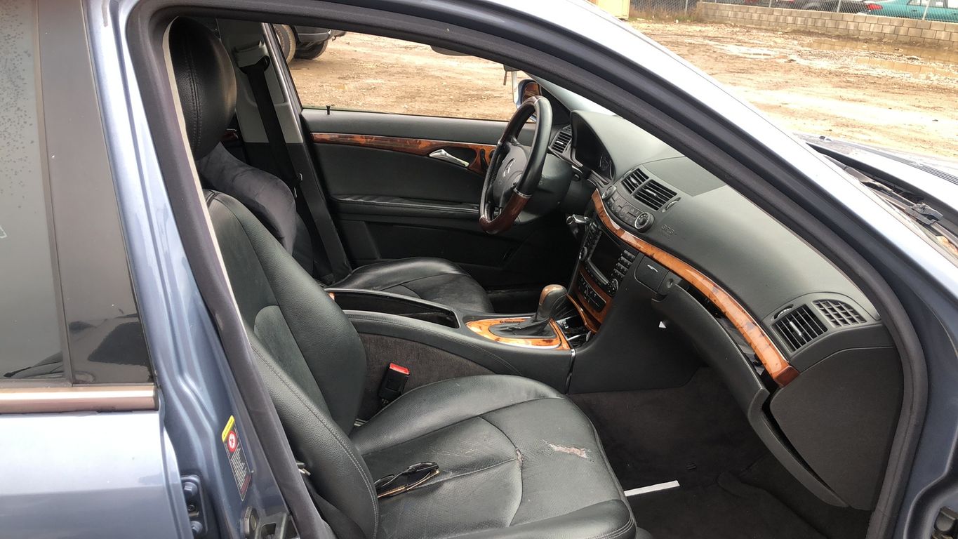 2005 Mercedes-Benz E-Class 8
