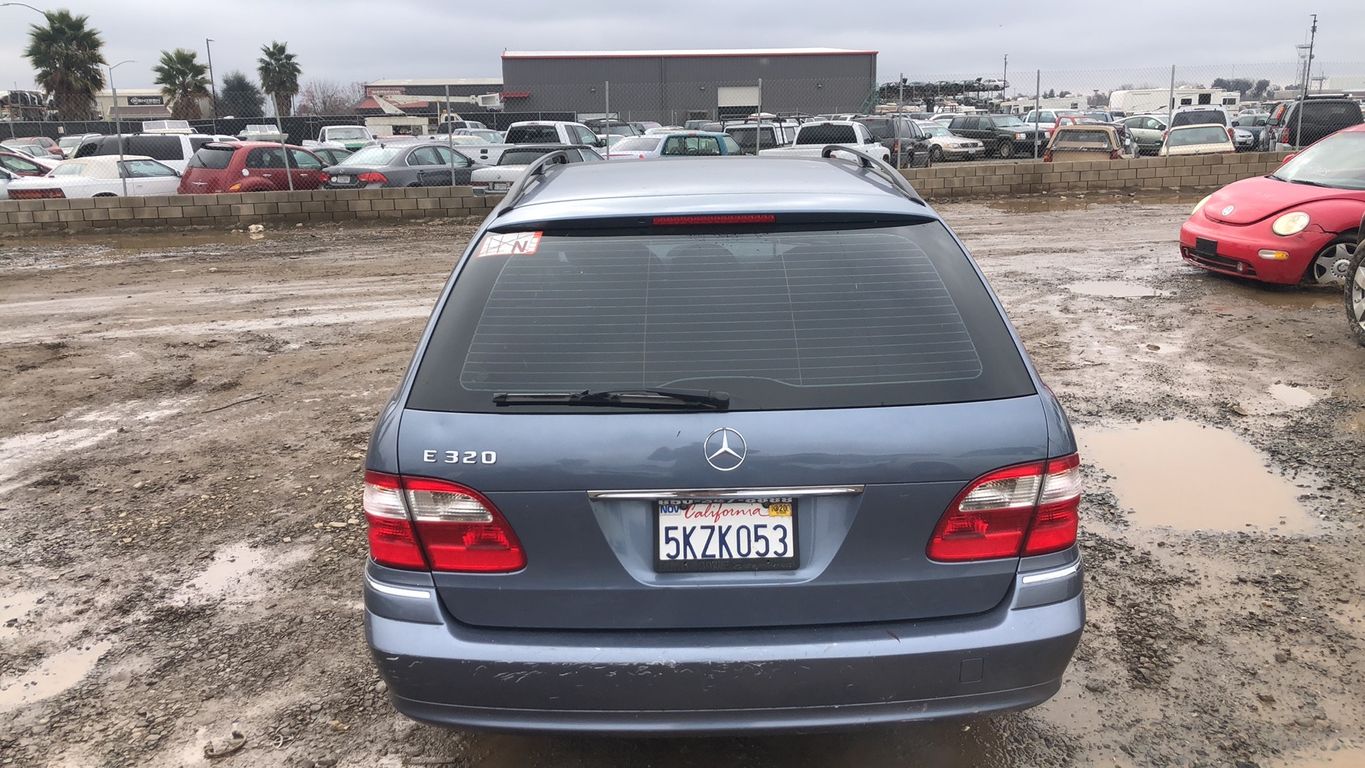 2005 Mercedes-Benz E-Class 7