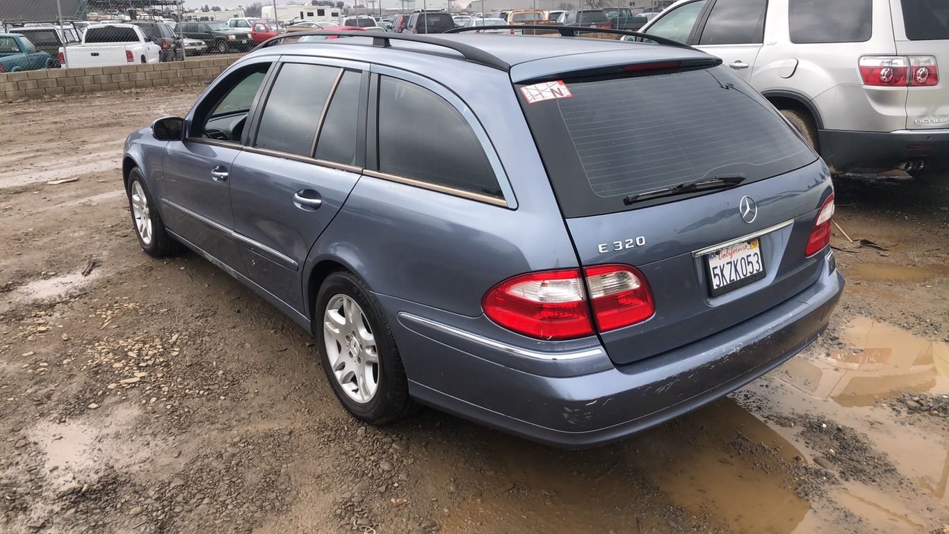 2005 Mercedes-Benz E-Class 2