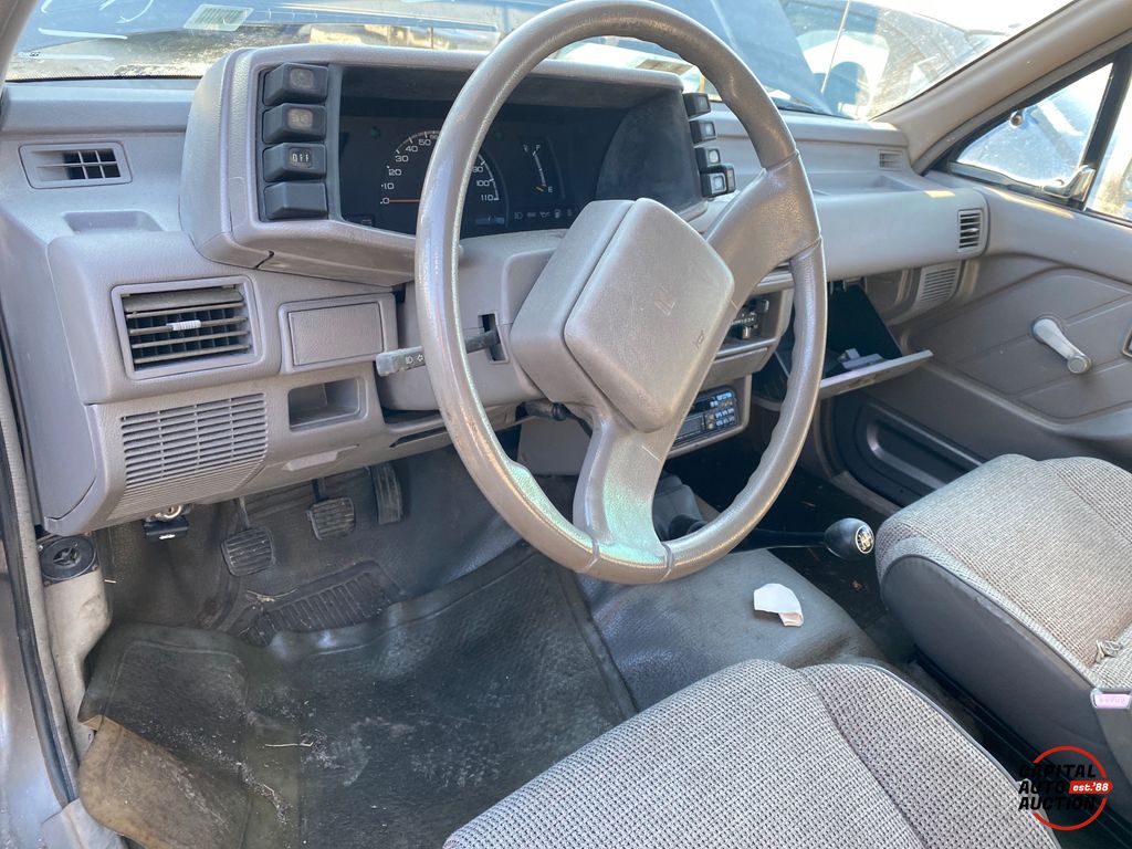 1990 Isuzu Amigo 11