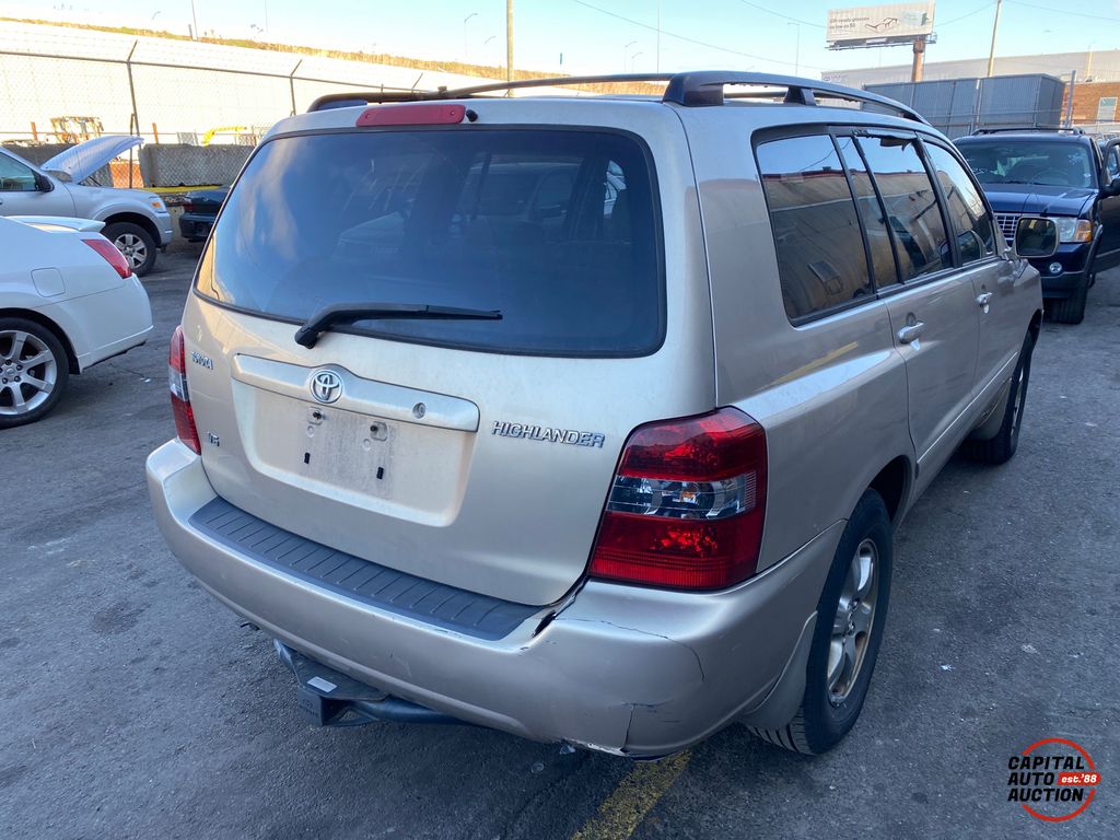 2005 Toyota HIGHLANDER 3