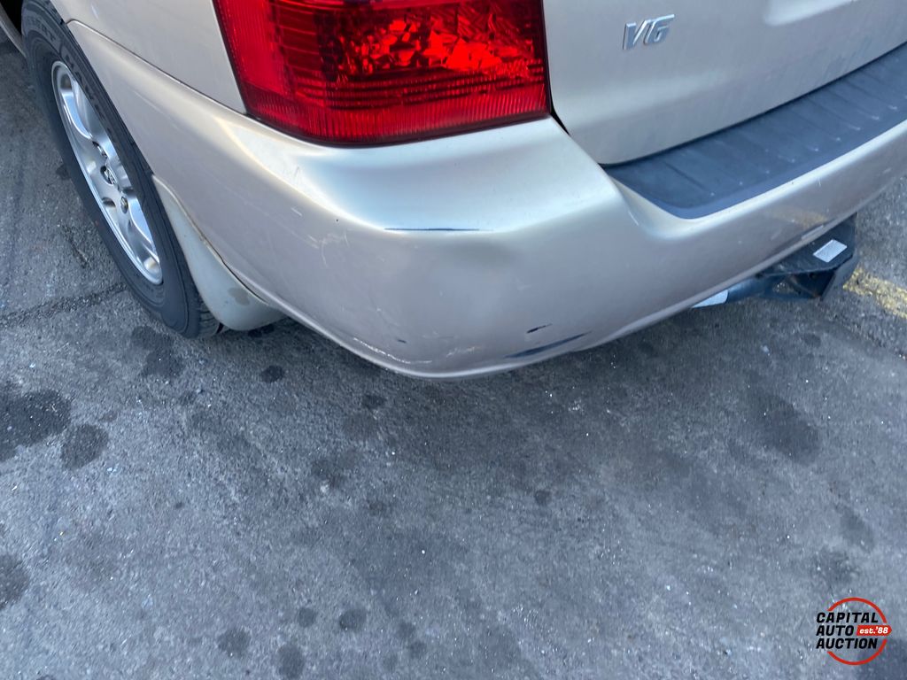 2005 Toyota HIGHLANDER 12