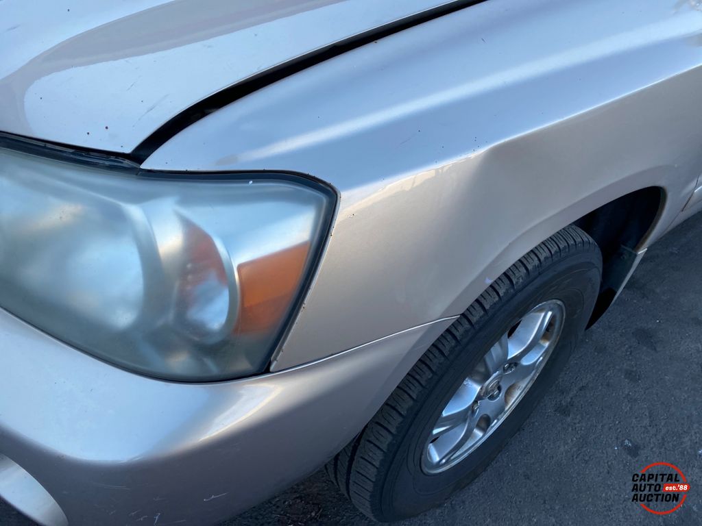2005 Toyota HIGHLANDER 14