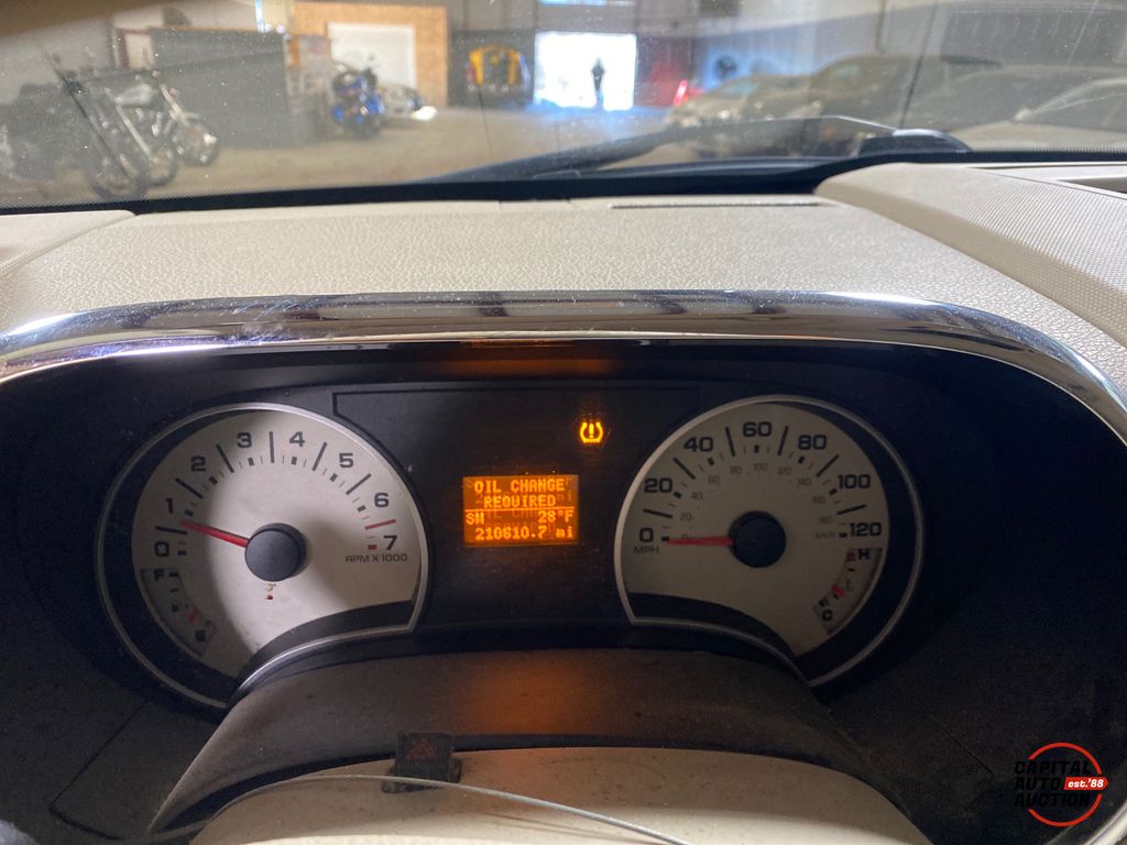 2007 Ford Explorer 4