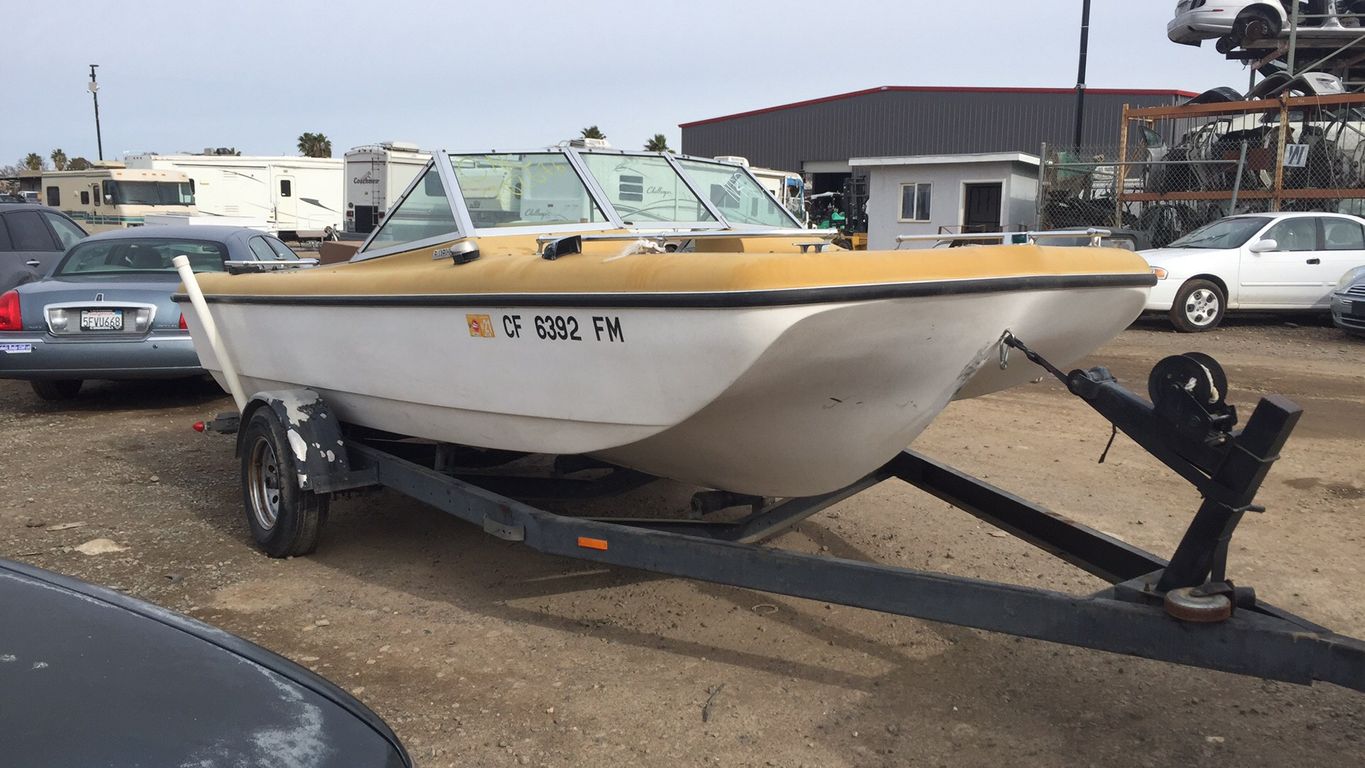 1974 enterprise Tri Hull Boat 0