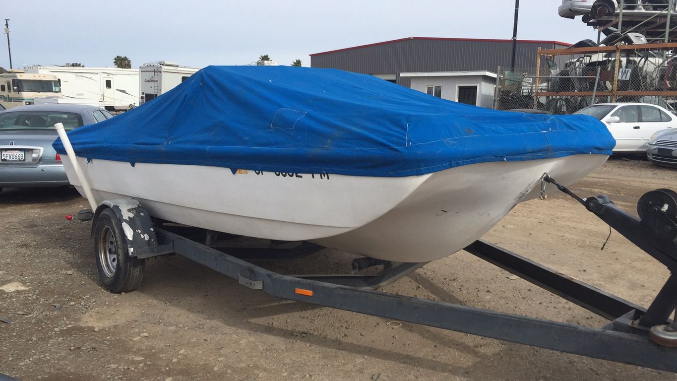 1974 enterprise Tri Hull Boat 18