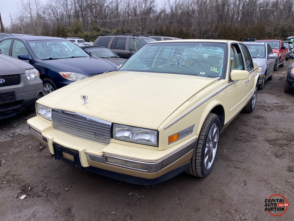 1987 Cadillac Seville 1