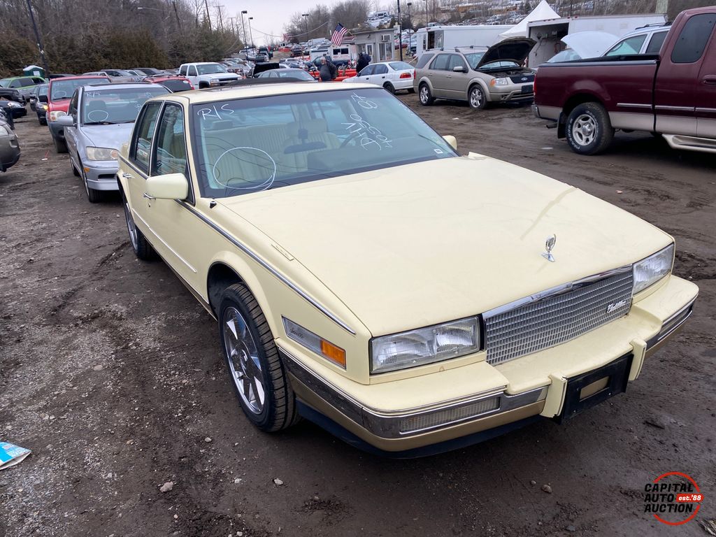 1987 Cadillac Seville 0