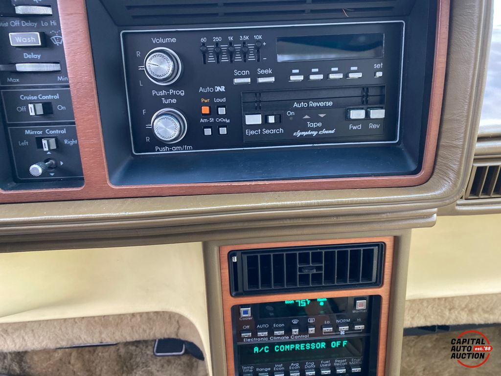 1987 Cadillac Seville 14