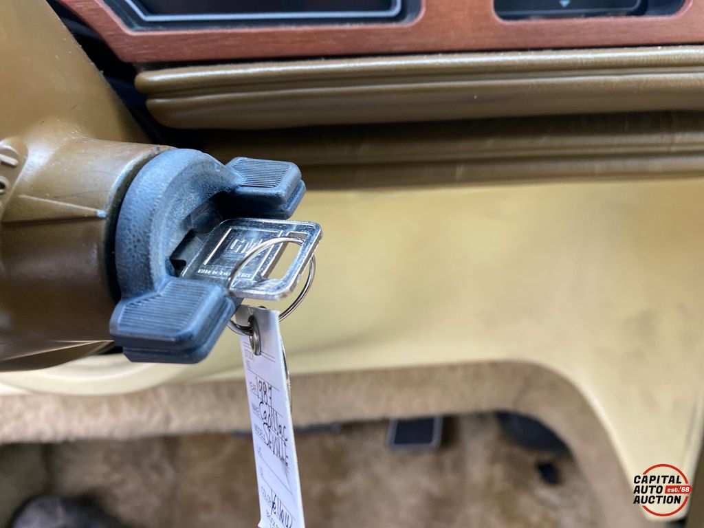 1987 Cadillac Seville 12