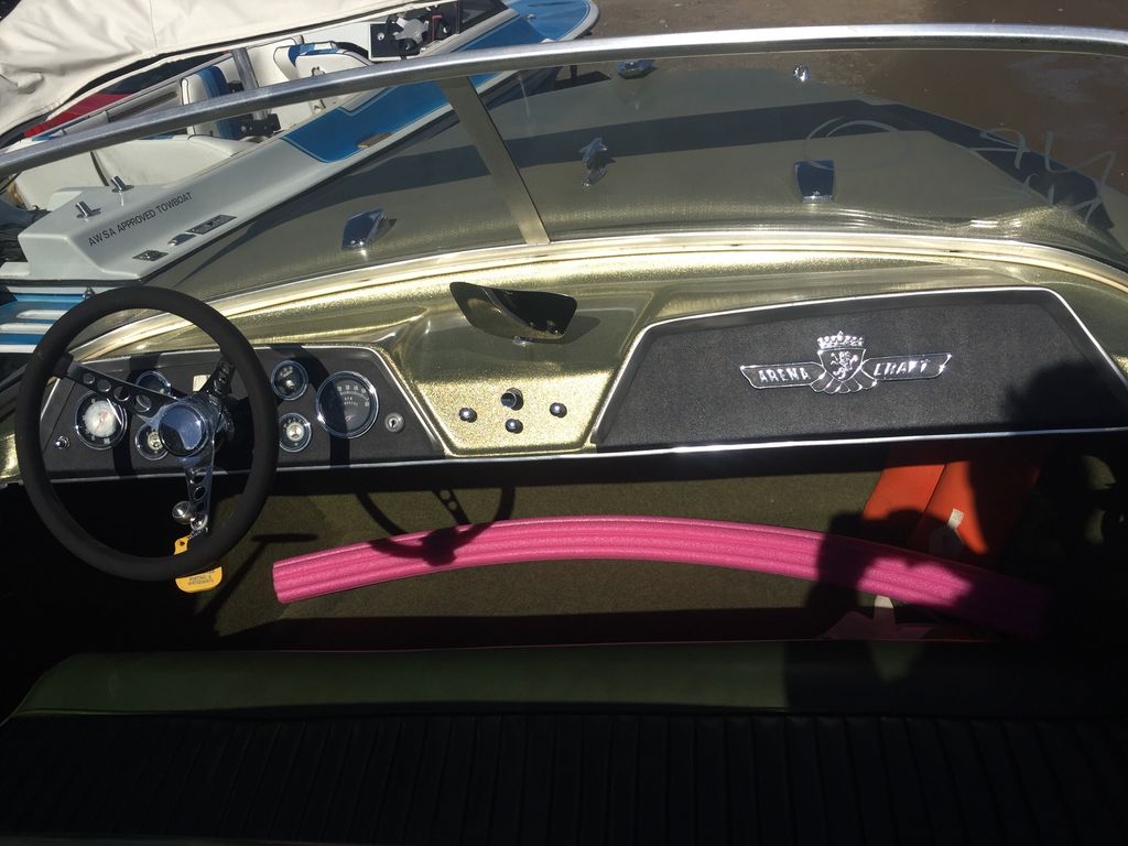 1968 ARENA CRAFT 9