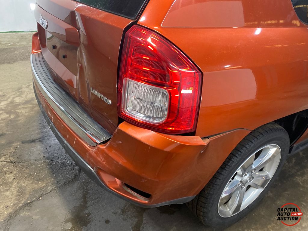 2012 JEEP Compass 12