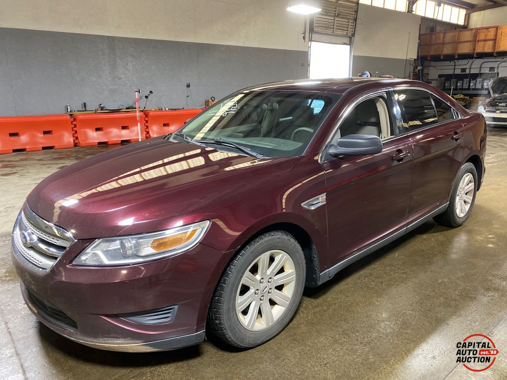 2011 Ford Taurus 1