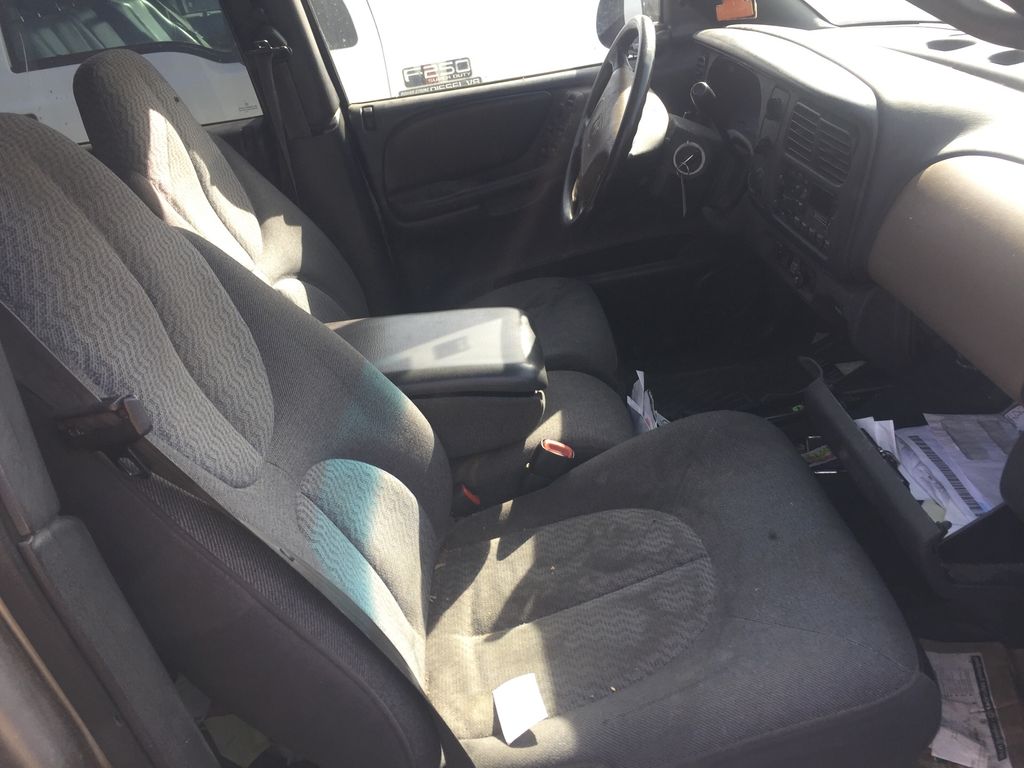 2000 Dodge Durango 8