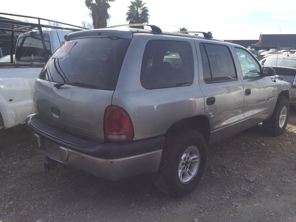 2000 Dodge Durango 3