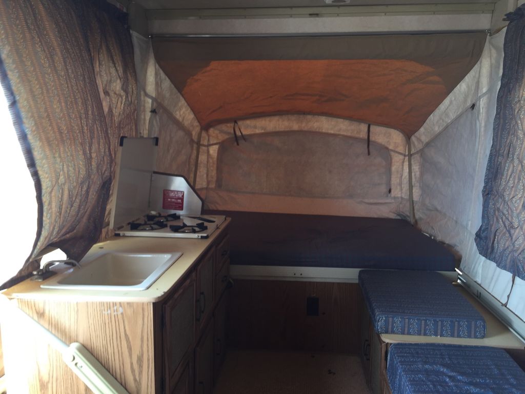 1986 COLEMAN Laramie 9