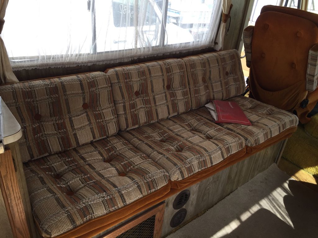 1982 WINNEBAGO Brave Series 9