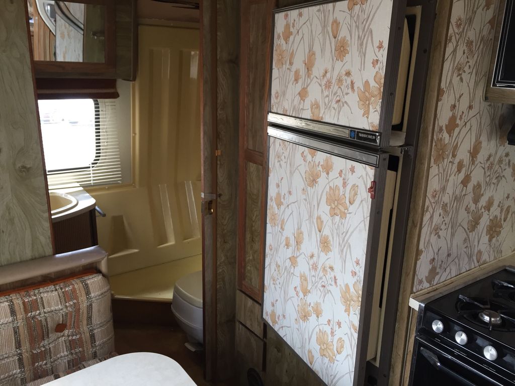 1982 WINNEBAGO Brave Series 15