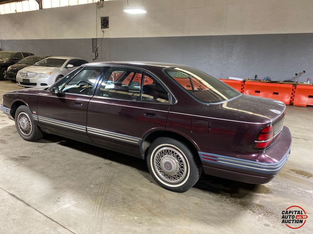 1994 Oldsmobile Eighty-Eight Royale 2