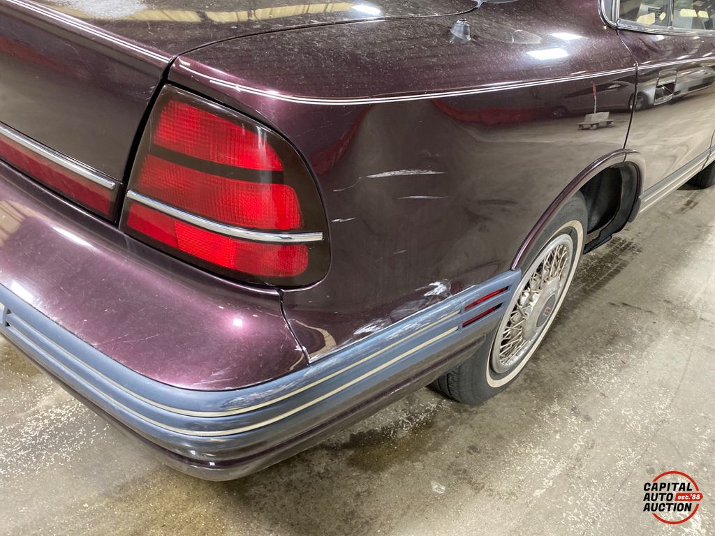 1994 Oldsmobile Eighty-Eight Royale 13