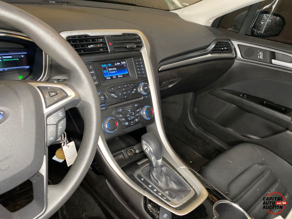 2014 Ford Fusion 11
