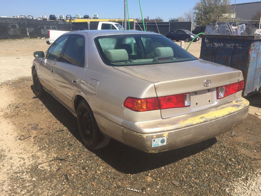2000 Toyota Camry 2