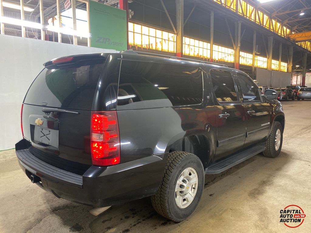 2009 Chevrolet Suburban 3