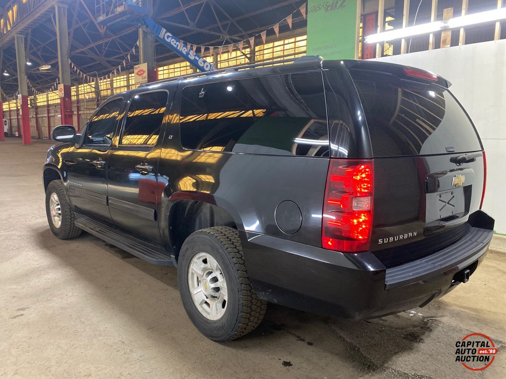 2009 Chevrolet Suburban 2