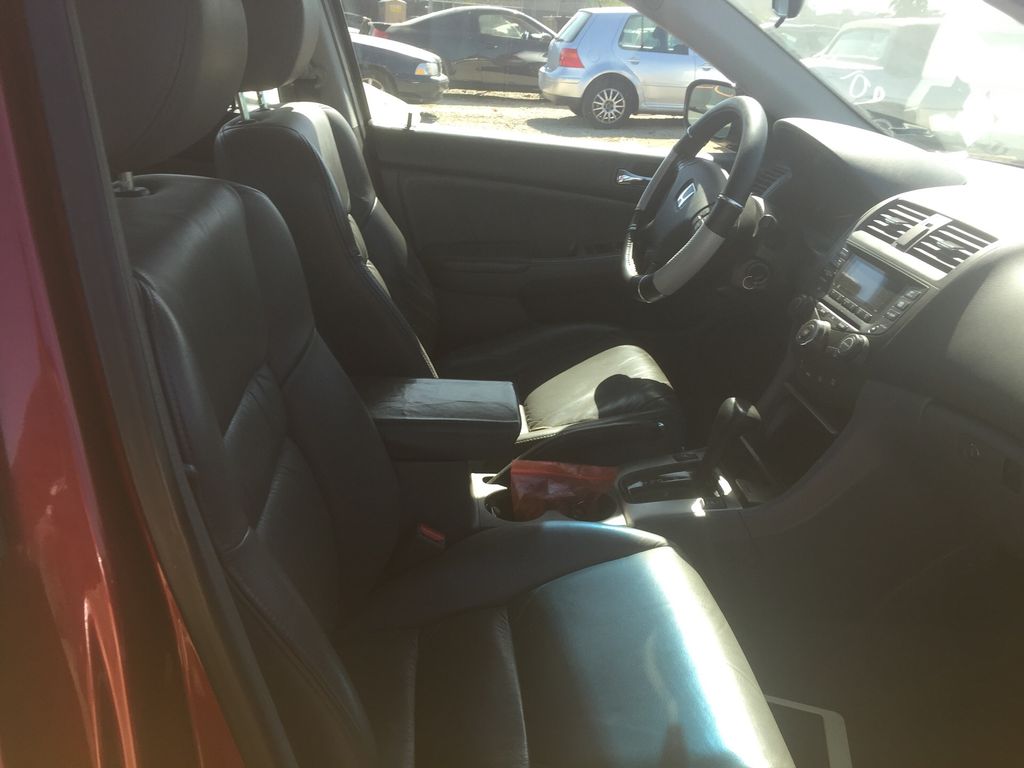 2005 Honda Accord 8