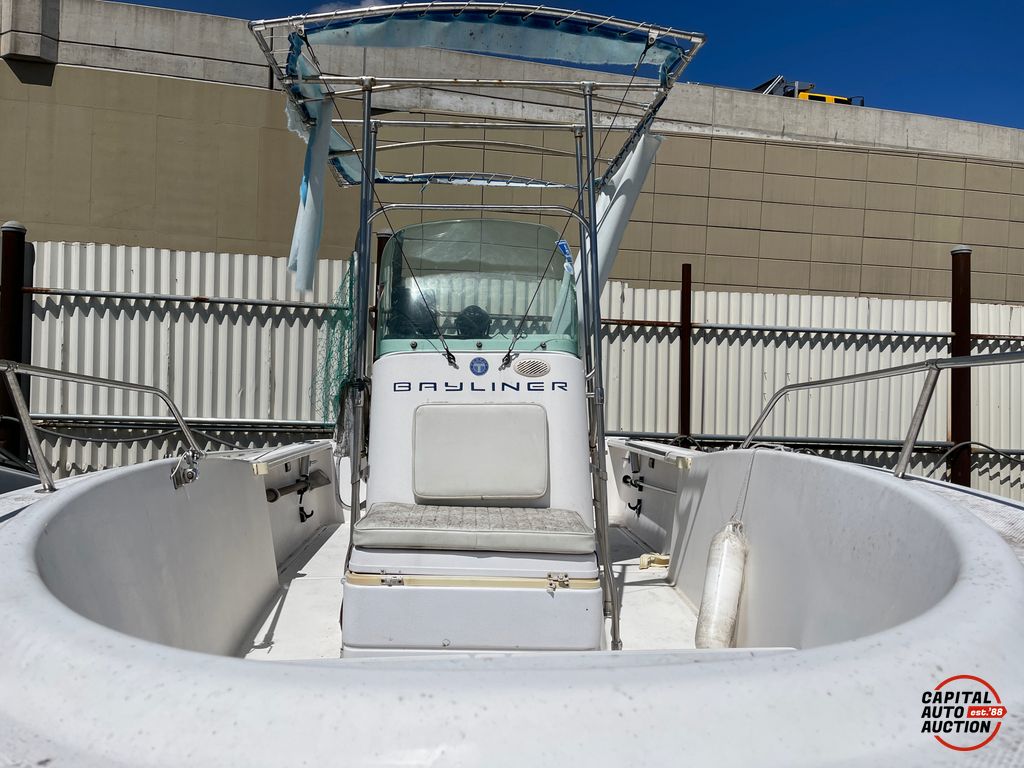 1998 BAYLINER Trophy 16