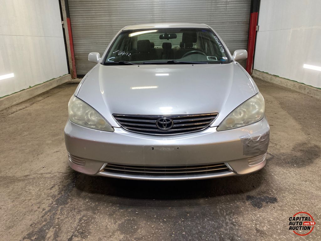 2005 Toyota Camry 6