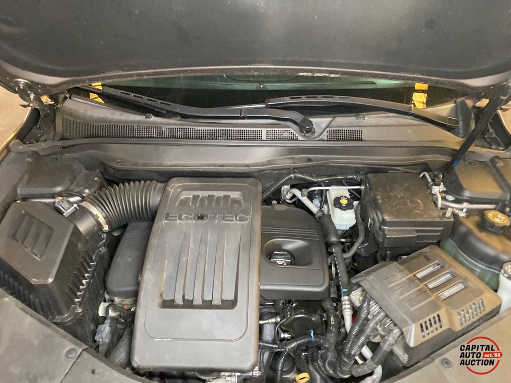 2011 Chevrolet Equinox 10