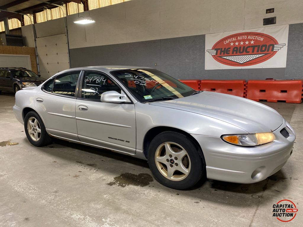2002 Pontiac GRAND-PRIX 0