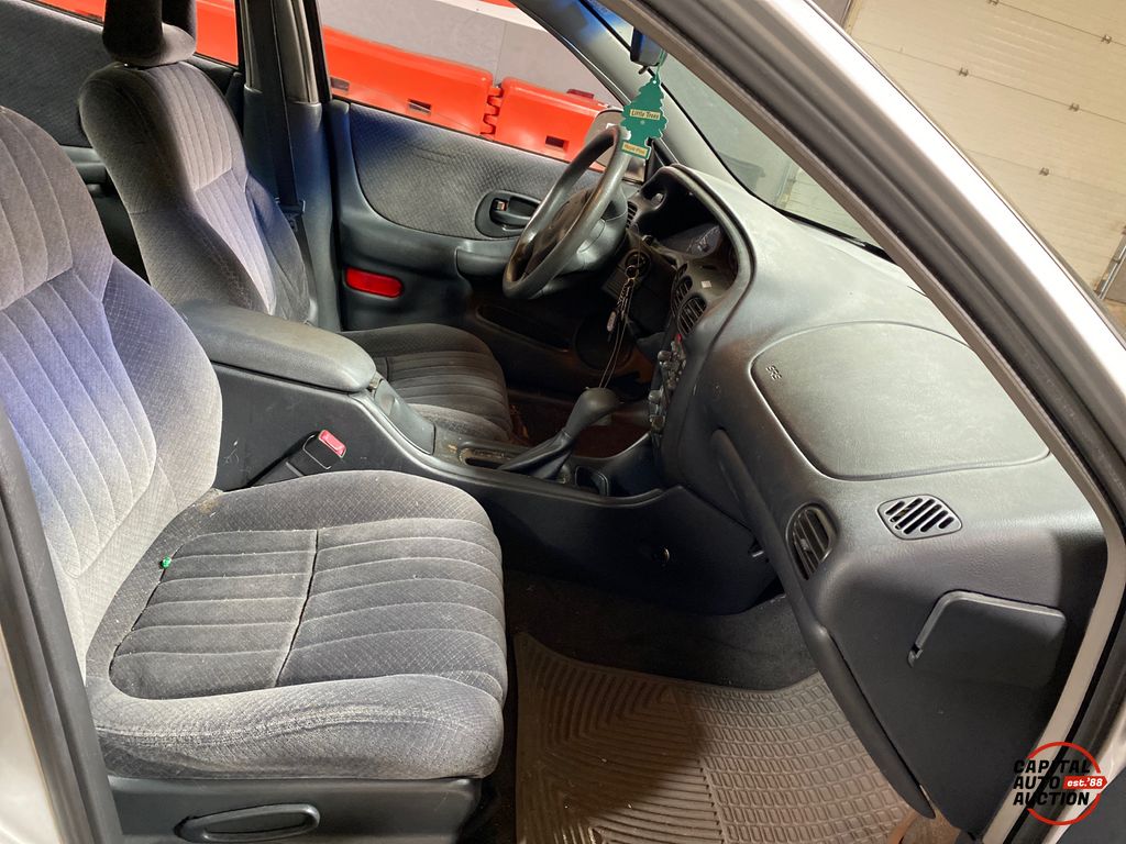 2002 Pontiac GRAND-PRIX 8