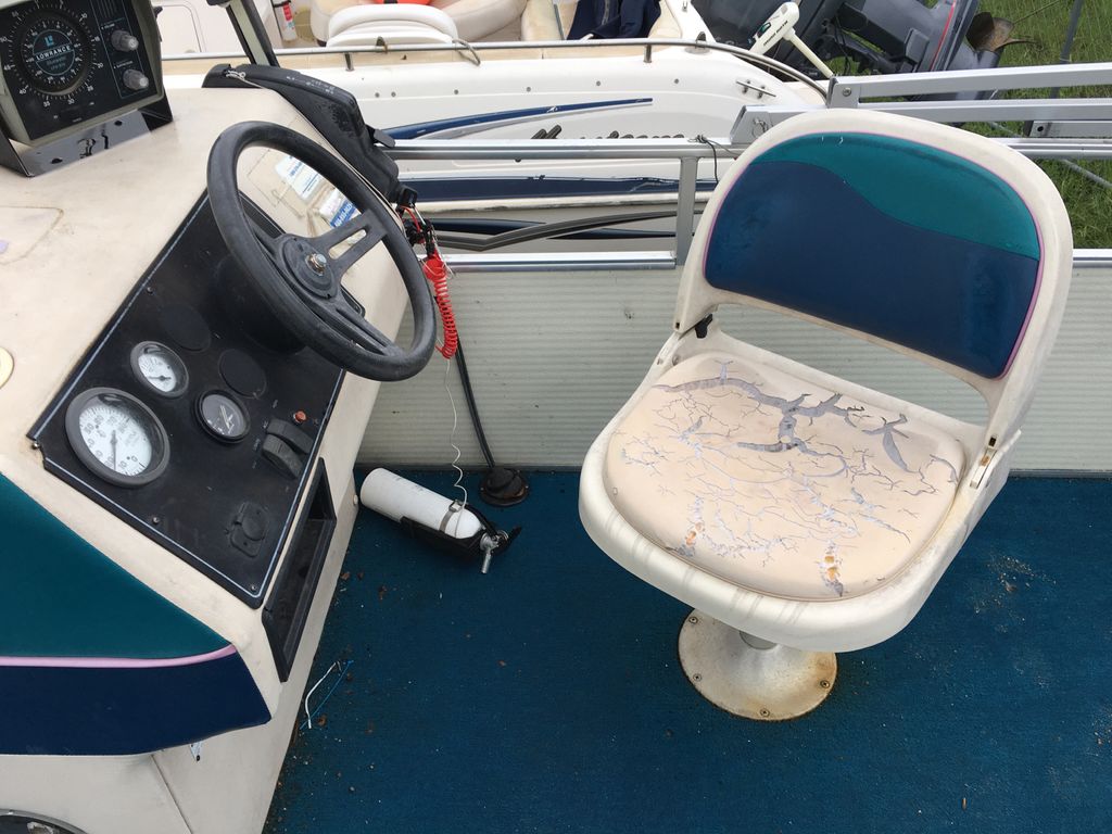 1996 Harris Pontoon Boat 8