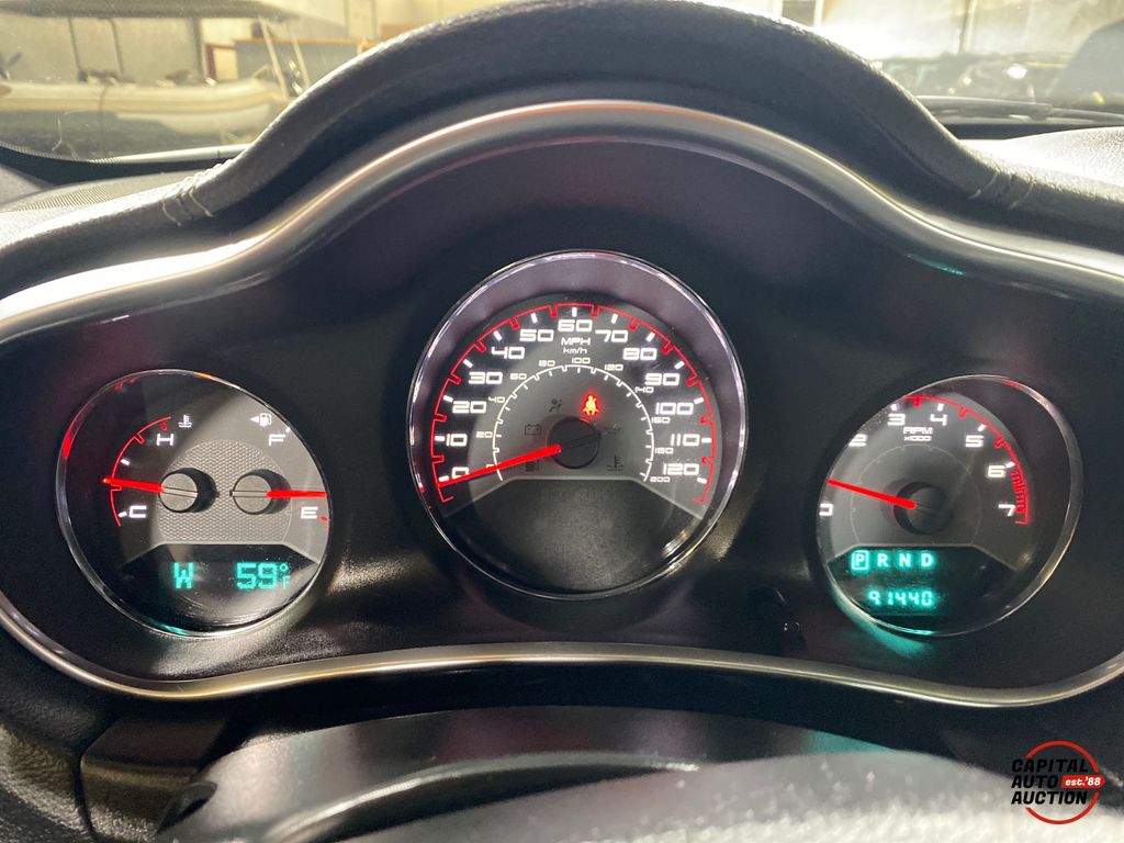 2013 Dodge Avenger 4