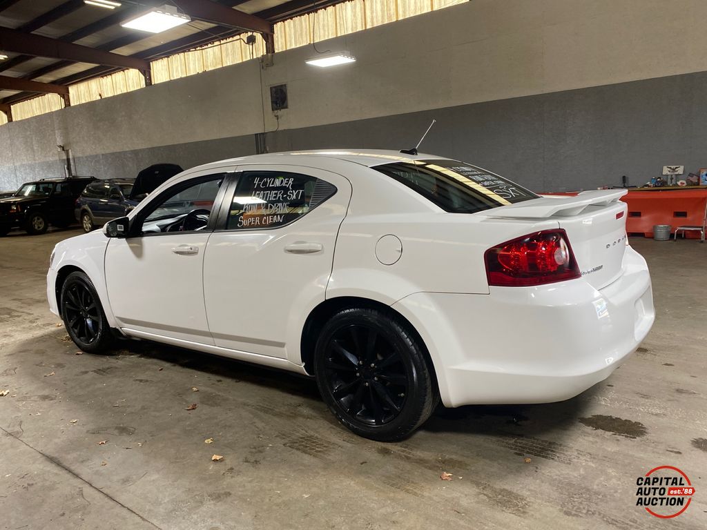 2013 Dodge Avenger 2