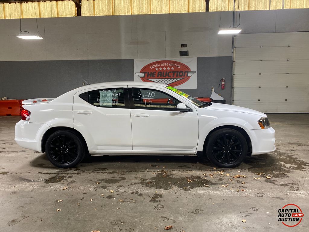 2013 Dodge Avenger 13
