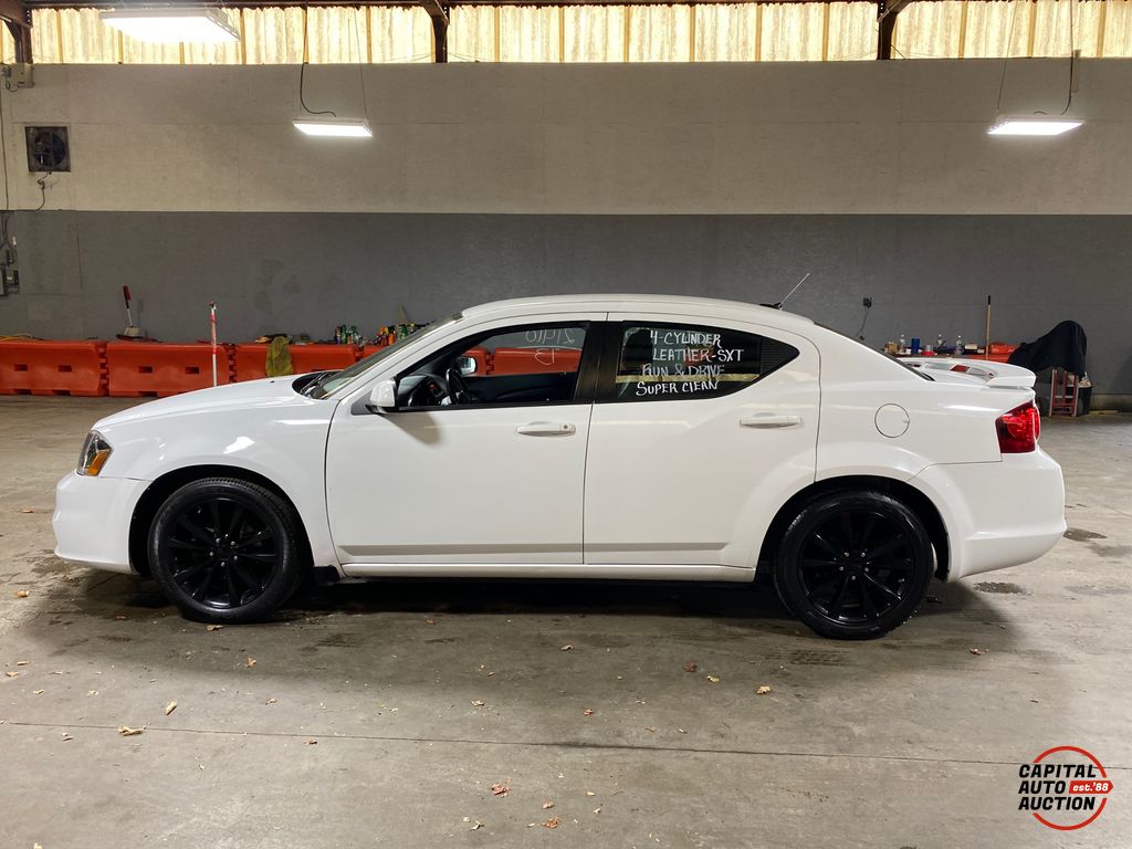 2013 Dodge Avenger 14