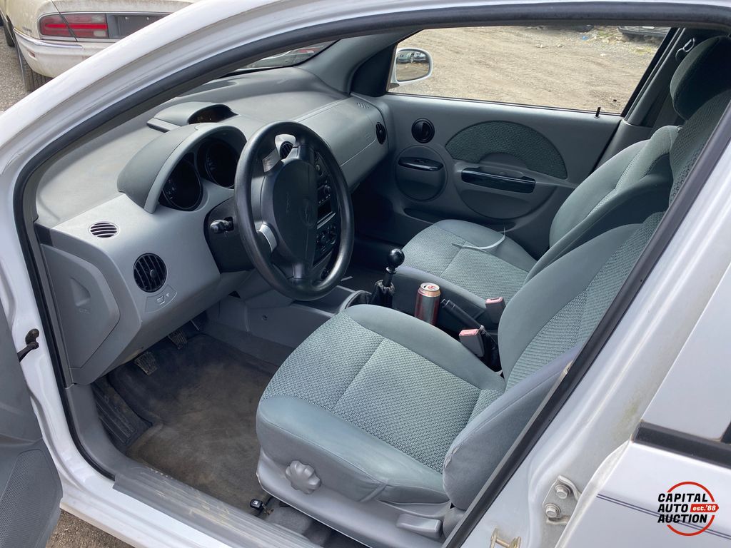 2004 Chevrolet Aveo 8