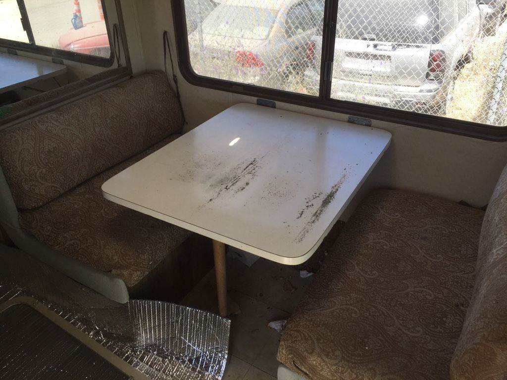 1987 FLEETWOOD  Bounder 8