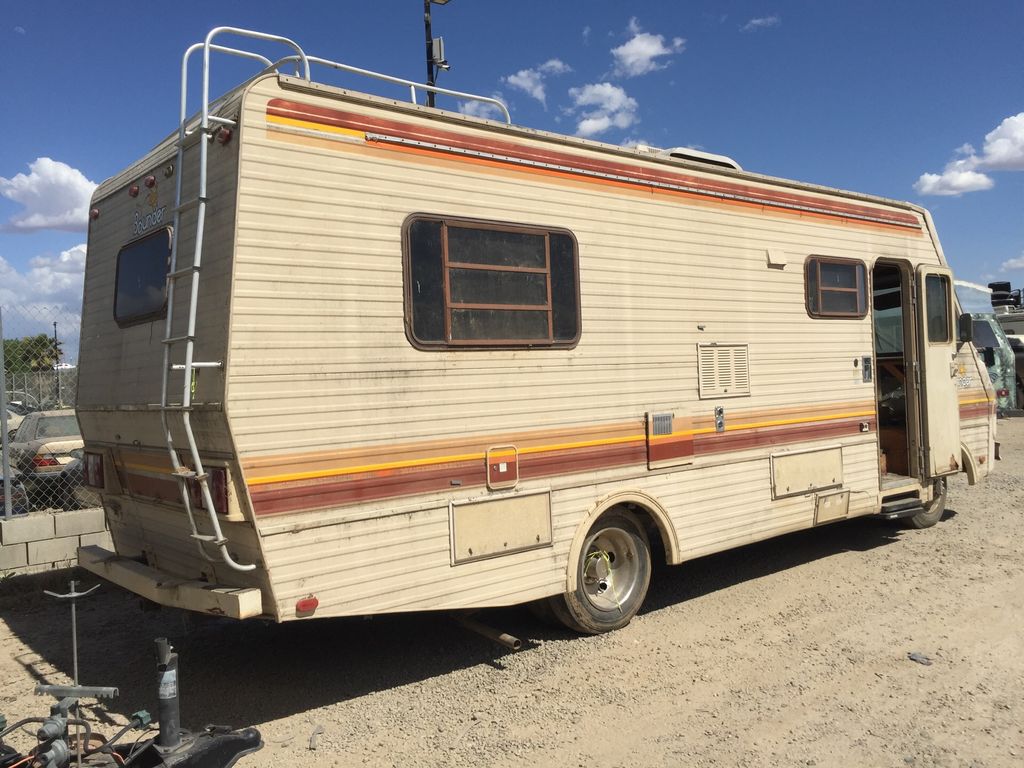 1987 FLEETWOOD  Bounder 3