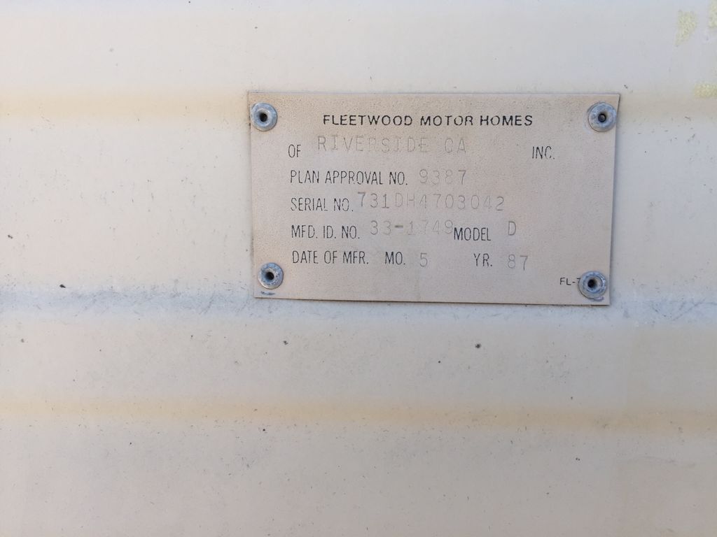 1987 FLEETWOOD  Bounder 17