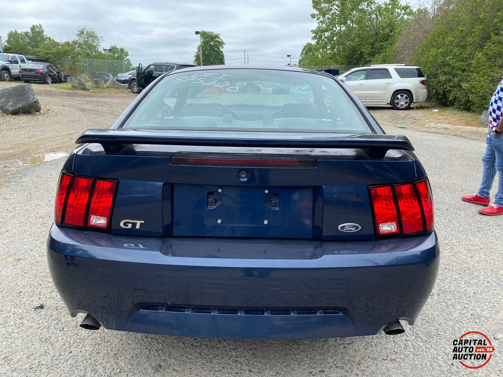 2001 Ford Mustang 7