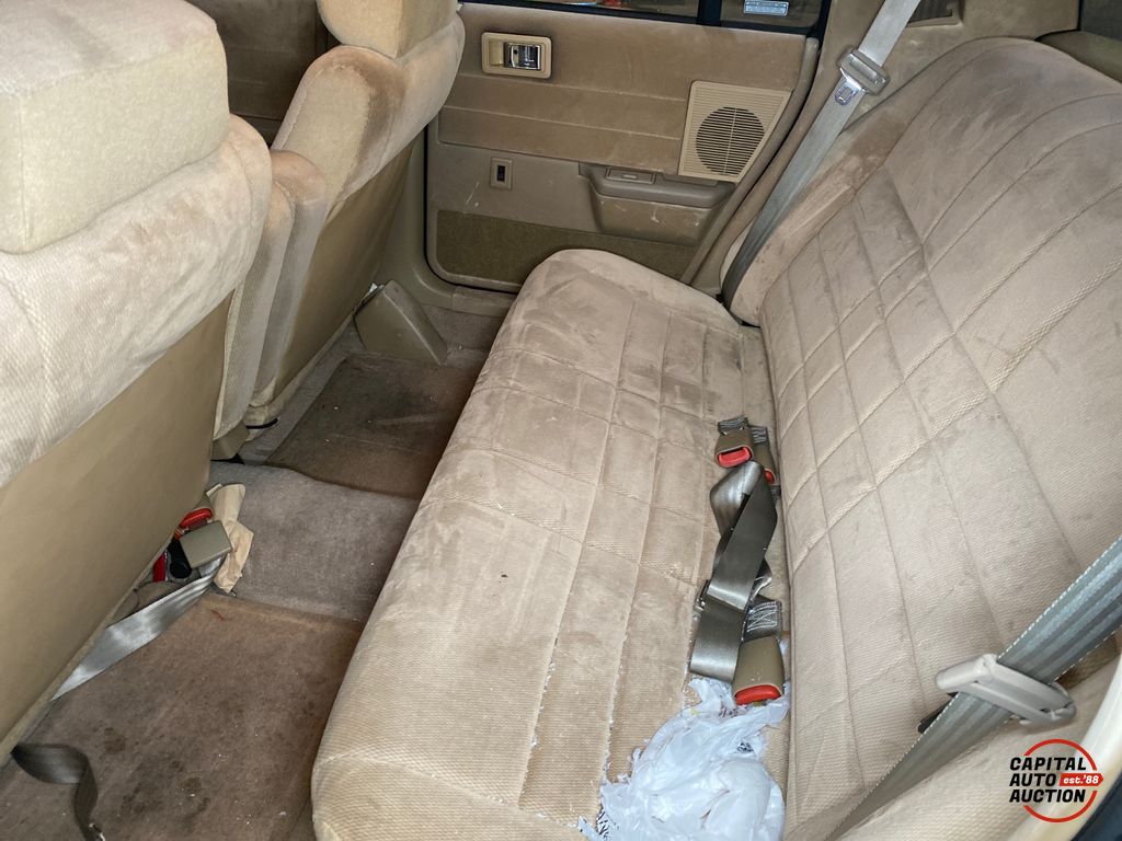 1995 Dodge Spirit 9