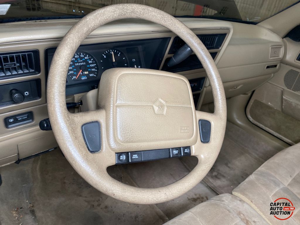1995 Dodge Spirit 11