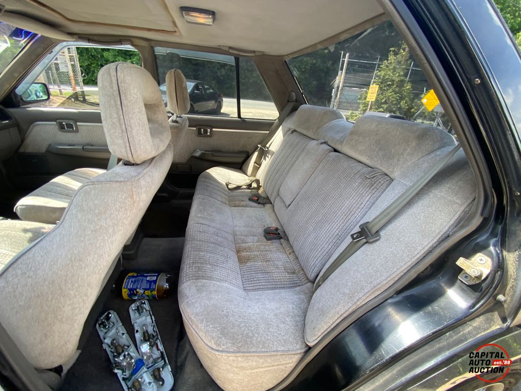 1988 NISSAN MAXIMA 9