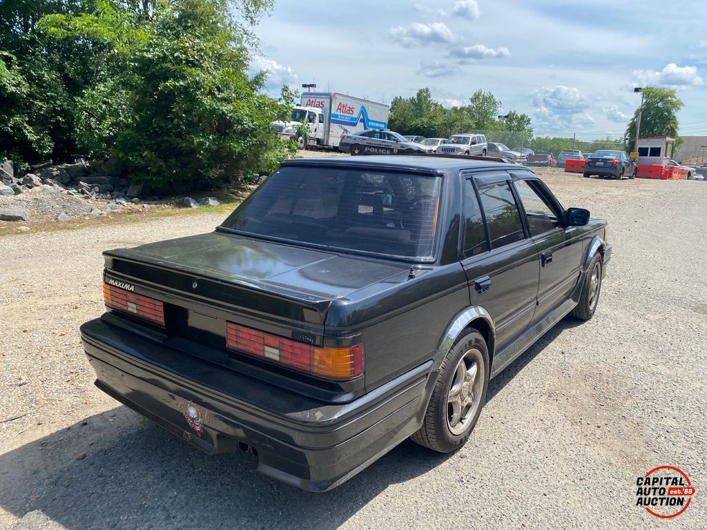 1988 NISSAN MAXIMA 3