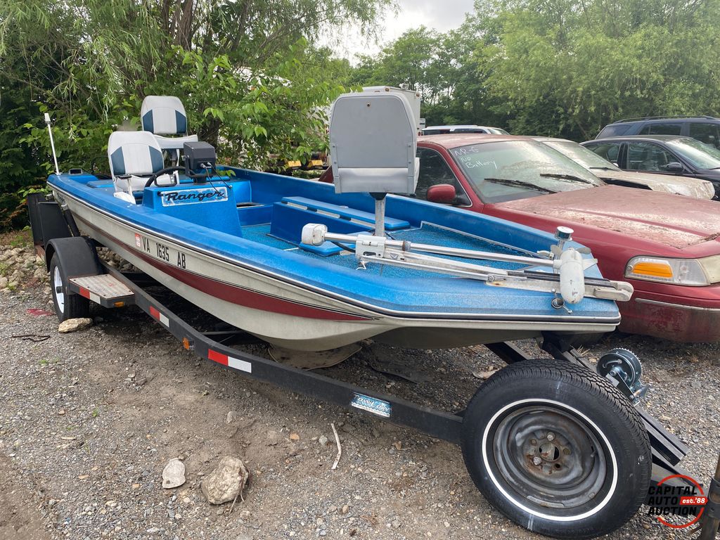 1976 RANGER 16' MOTOR BOAT WITH TRAILER 0