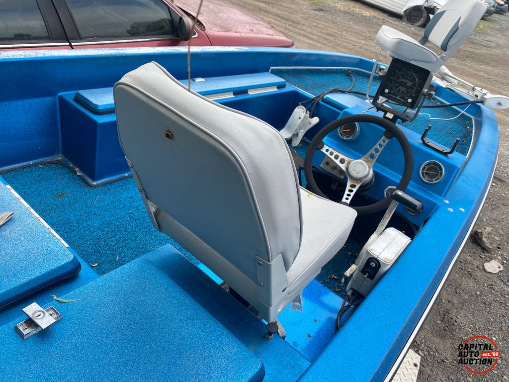 1976 RANGER 16' MOTOR BOAT WITH TRAILER 6